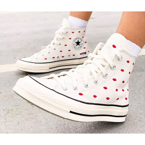 Converse hi top Crafted with love Valentines Day limited edition sneakers - Picture 14 of 14